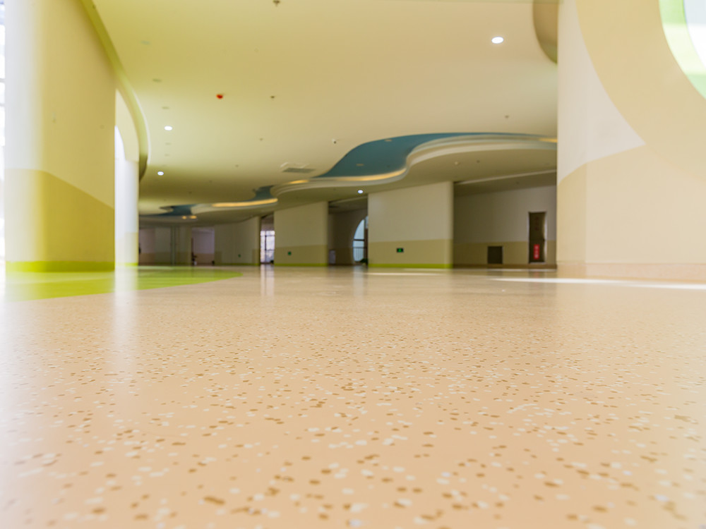 Noraplan Eco Safety Flooring Gallery Picture 1